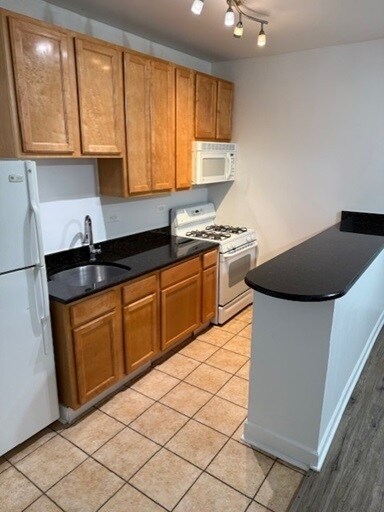 Photo - 2321 N Oak Park Ave Unidad 303