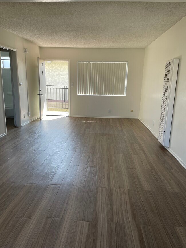 Photo - 3155 Rosecrans Ave Apartamentos Unidad #32