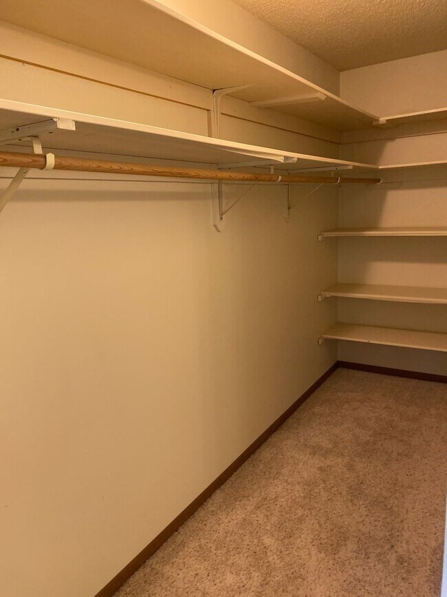 Photo - 2BR 2bath condo in beautiful Melrose On Th...