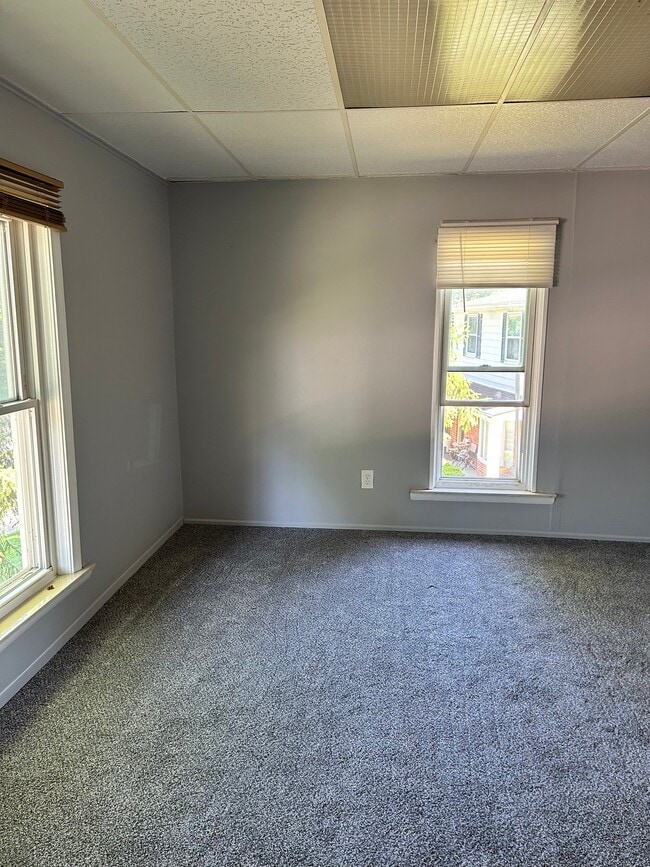 Photo - 70550 Main St Unit B