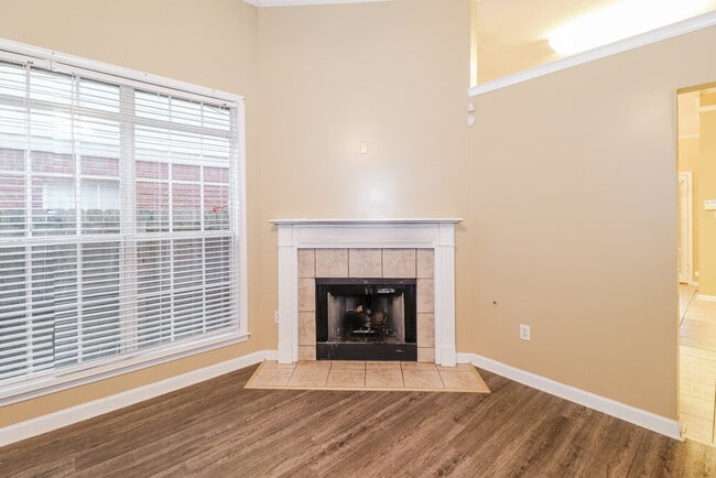 Photo - 8691 Overcup Oaks Dr