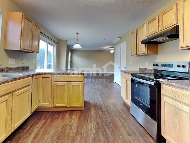 Photo - 15 Woodsong Ct