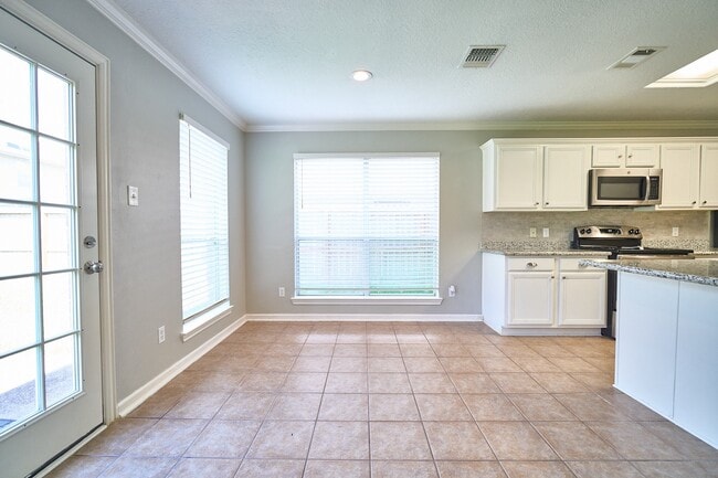 Photo - 4204 Seminole Dr