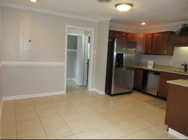 Photo - 519 McLean St