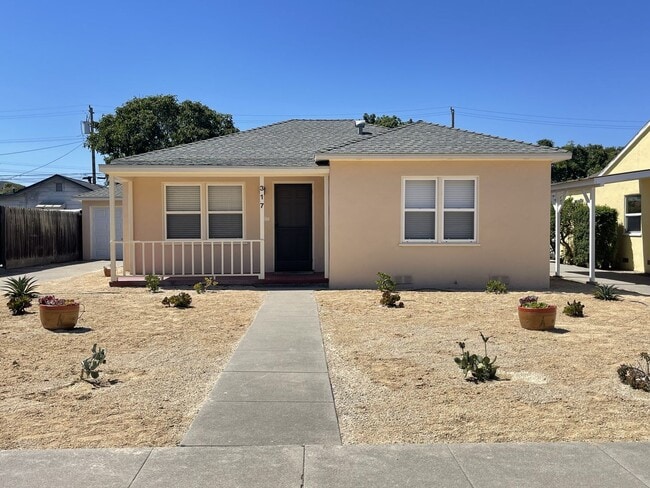 Charming Southside Home on Huge Lot! - Charming Southside Home on Huge Lot!