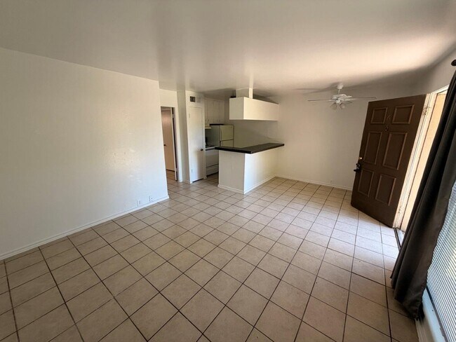 Photo - 820 W Alabama St Unit 6