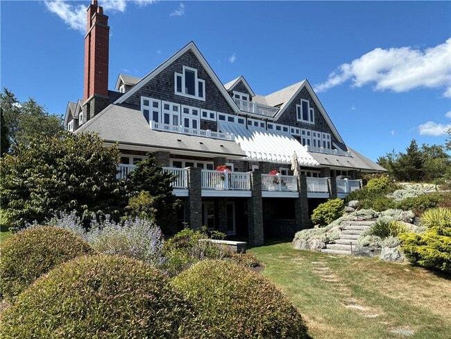 Building Photo - 167 Walcott Ave