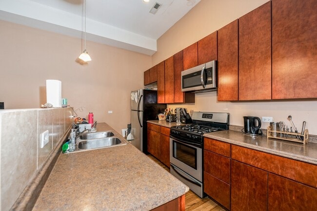 Photo - 3549 S King Dr Unit 3