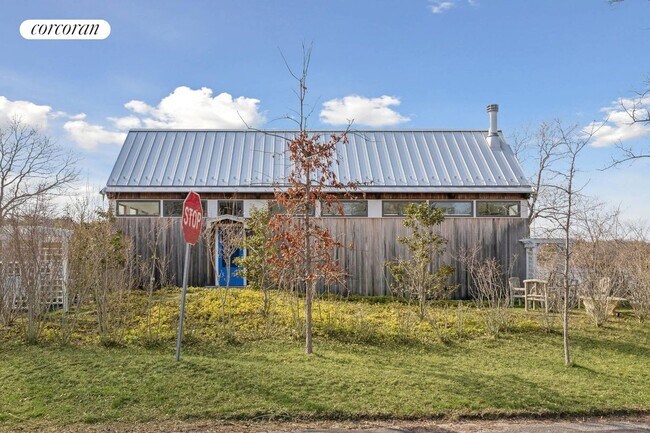 Photo - 33 Lake Side Dr