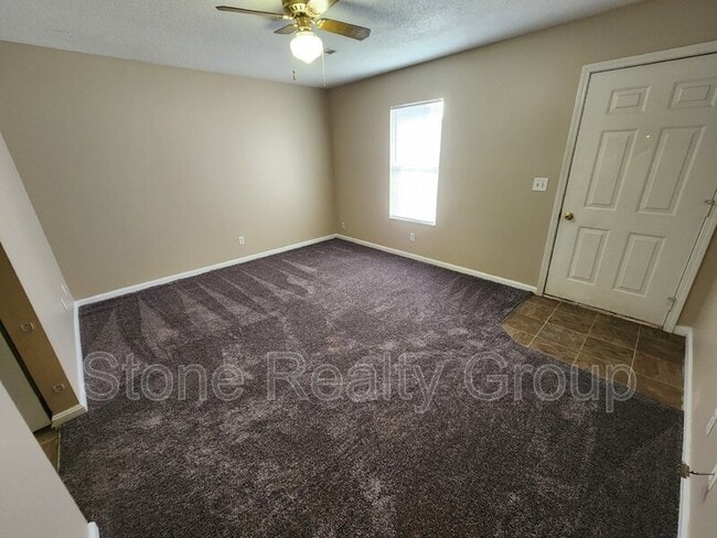 Photo - 2484 E Clayton Dr