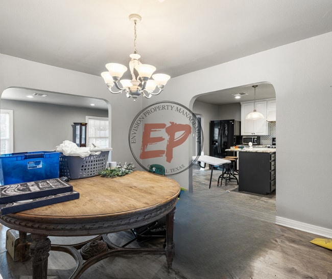 Photo - 3201 Live Oak Ave