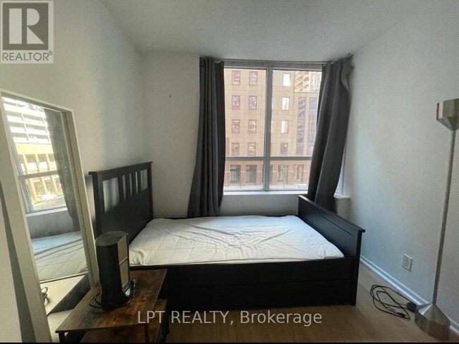 Photo - 717 Bay St. Unit 306