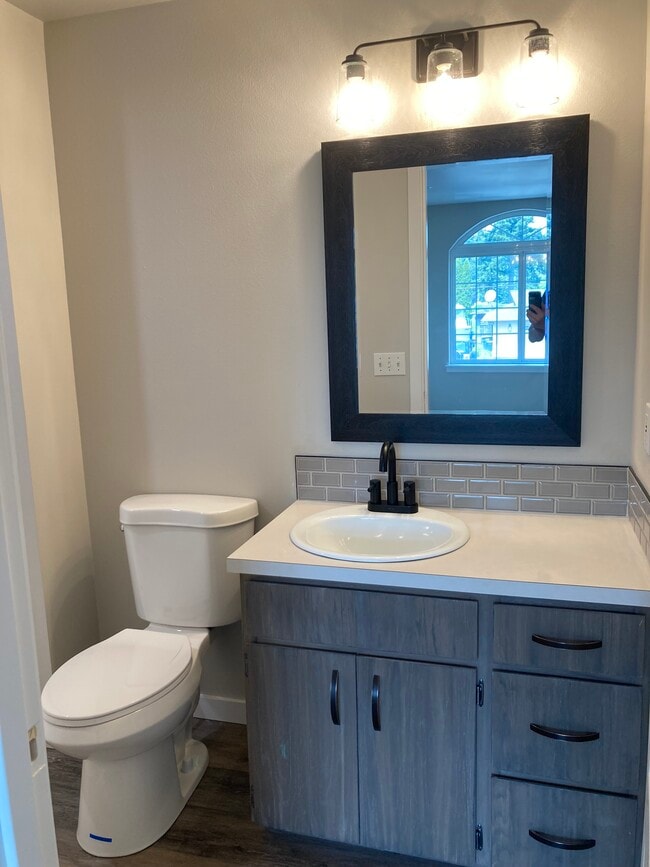 Photo - 620 27th Ave SE