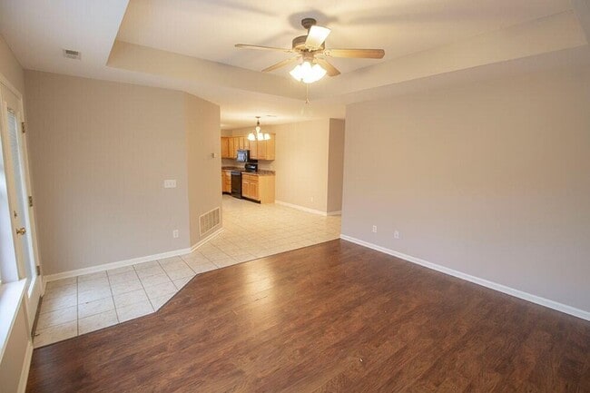 Photo - 1910 Harmony St