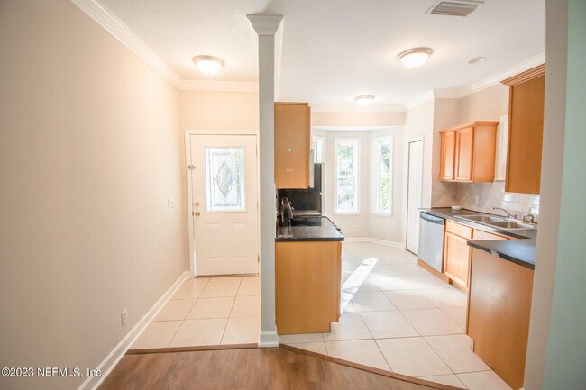 Photo - 515 S 14th St