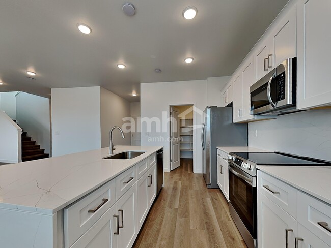 Photo - 9829 W Parkway Dr