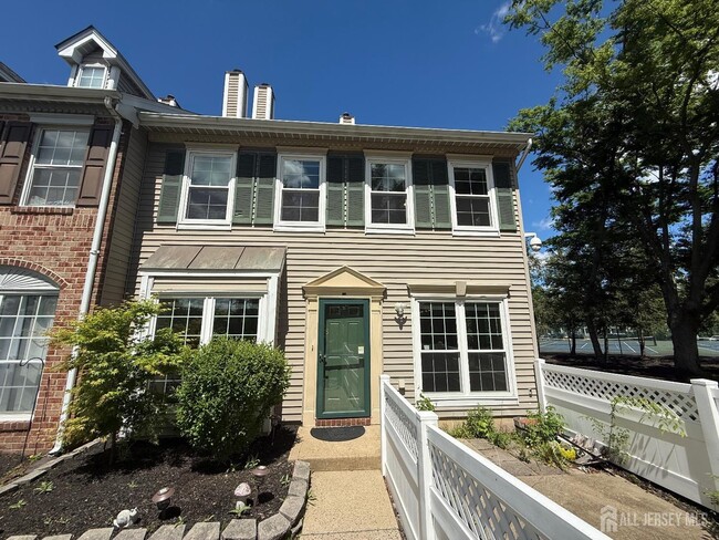 Photo - 128 Albury Way Townhome
