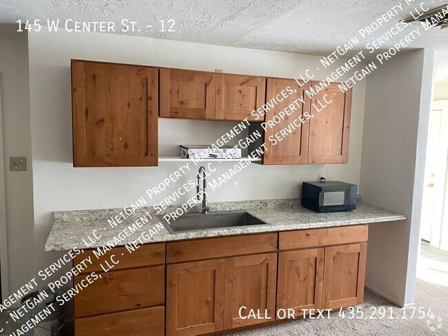 Building Photo - 145 W Center St Unit 12 Rental