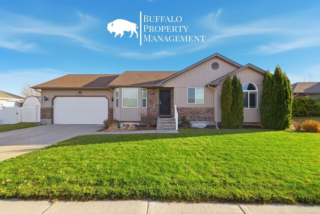 Building Photo - Charming 4-Bedroom Home for Rent in Ammon, ID!