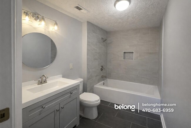 Photo - 512 Bentley Pl