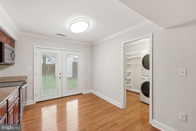 Photo - 524 Lancaster Pl