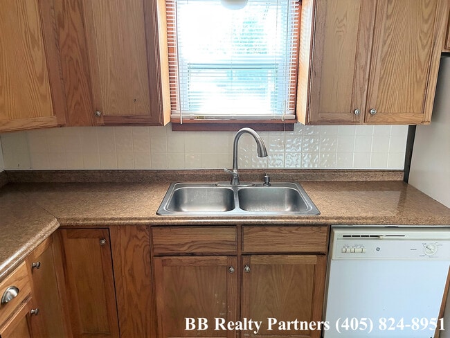 Photo - 1224 S Atlanta Pl