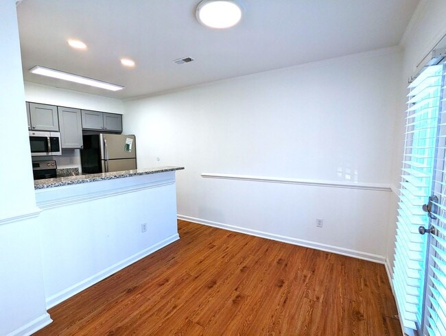 Photo - 4628 Kilcullen Dr Unit B