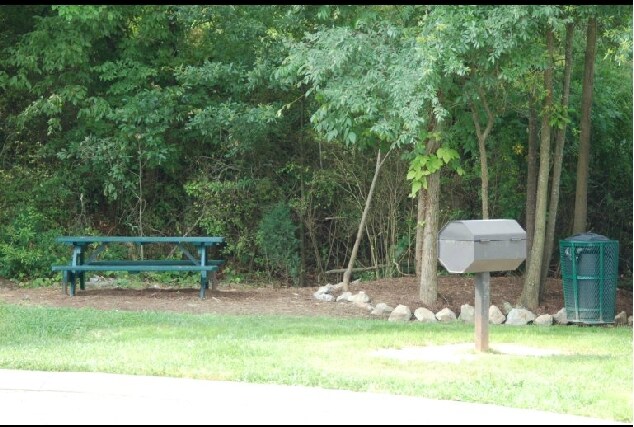 Resident Grill Area - Park Murray Apartments