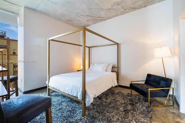 Photo - 151 SE 1st St Unit 401