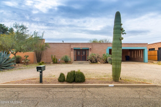 Building Photo - 3752 E Calle Guaymas