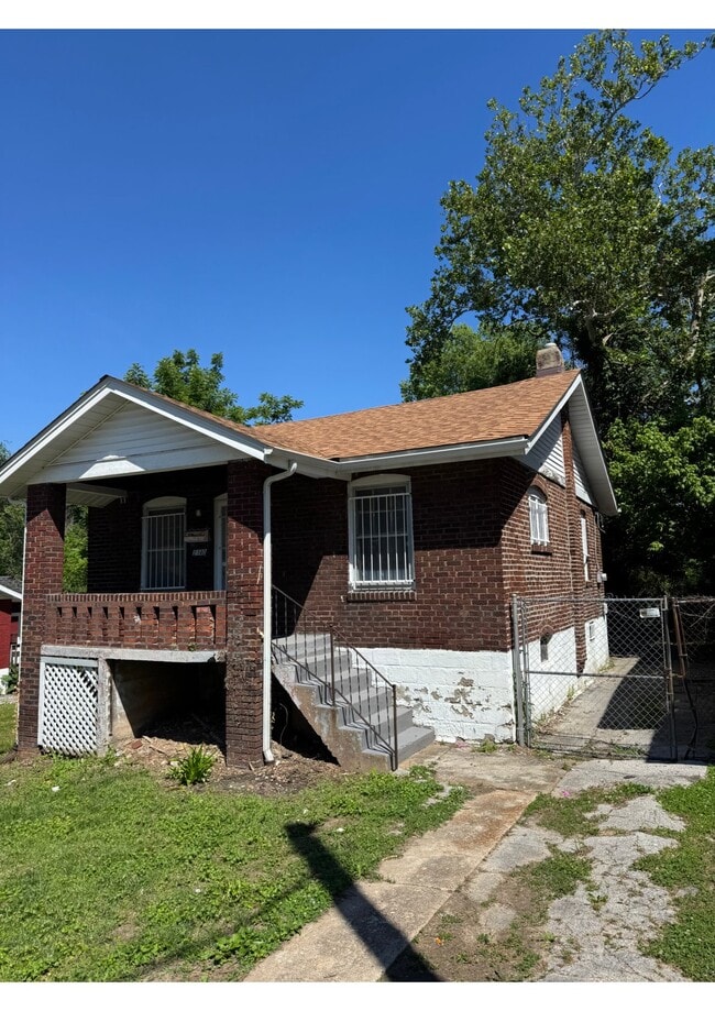 Building Photo - 2140 69th St