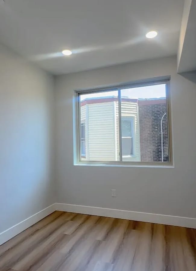 3259 N 13th St Unit 2