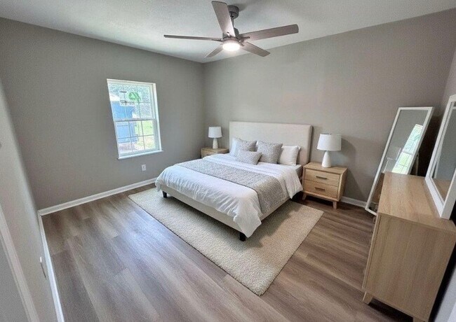 Photo - 4737 Alvin St
