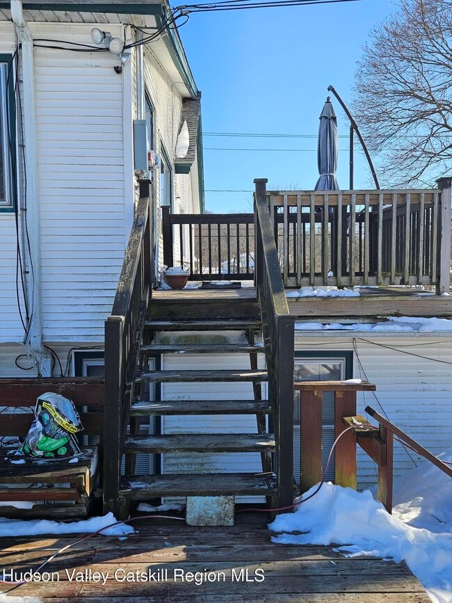 Photo - 798 Lattintown Rd