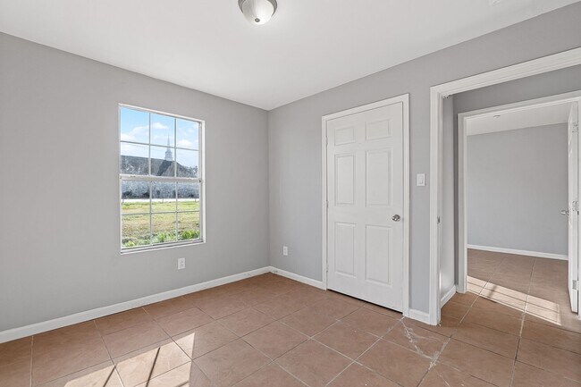 Photo - 1820 E Texas St