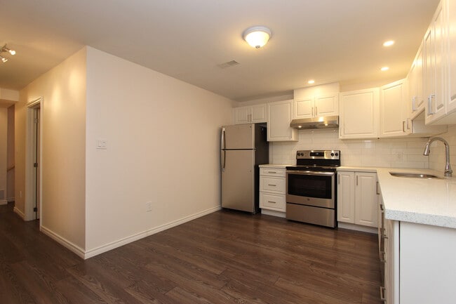 Photo - 628 Wilson Rd N