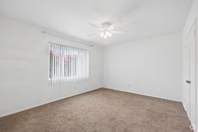 1BR, 1BA - 850SF - Bedroom