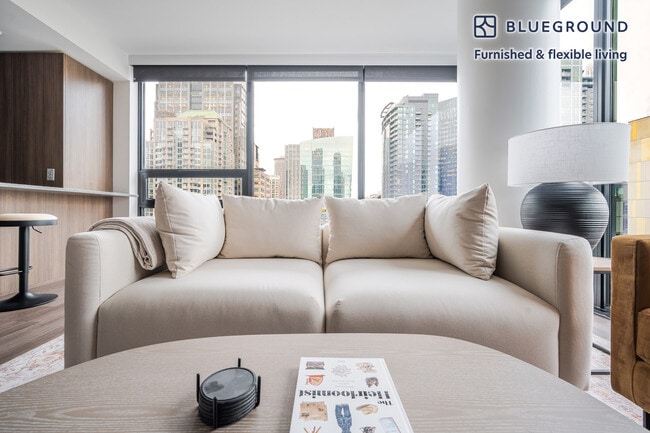 Photo - 2010 Terry Ave Unidad FL16-ID982