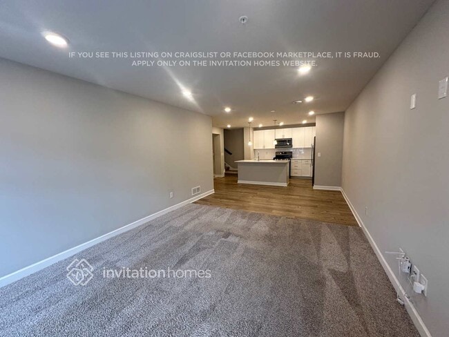 Photo - 10904 Everest Pl N