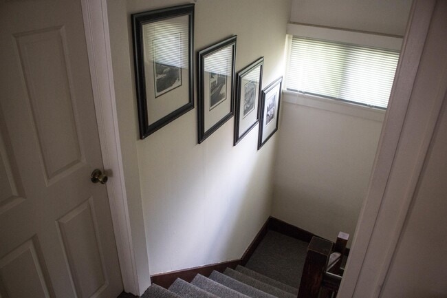Photo - 210 Williams St Unit 3