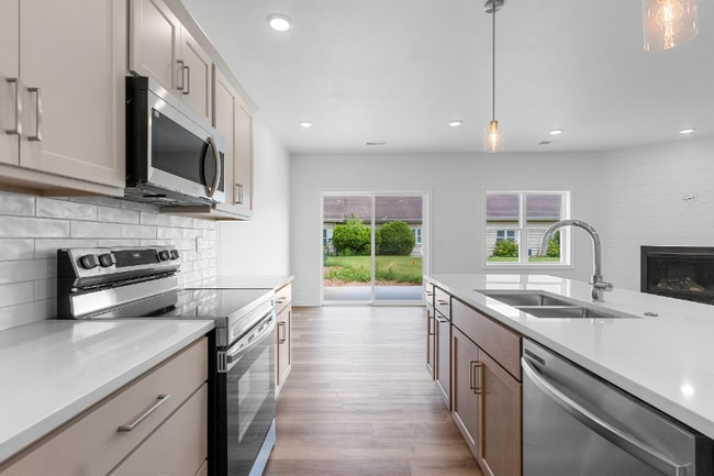 Photo - 2716 Saffron Pl