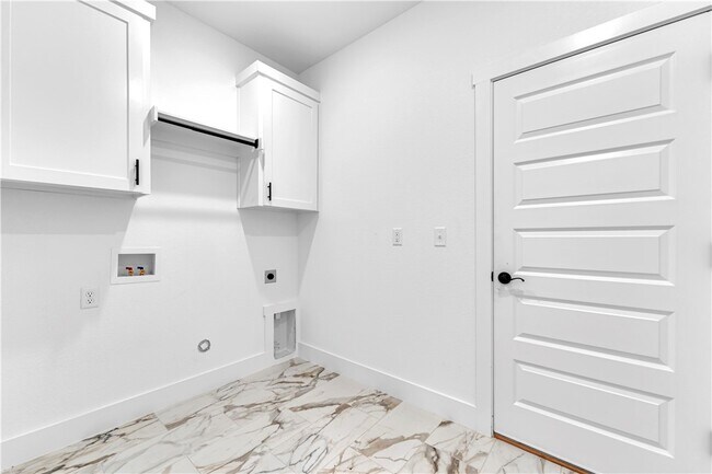 Photo - 7001 SW Basswood Ave