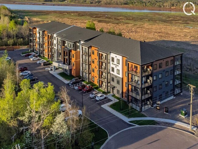 Photo - Place Sentier