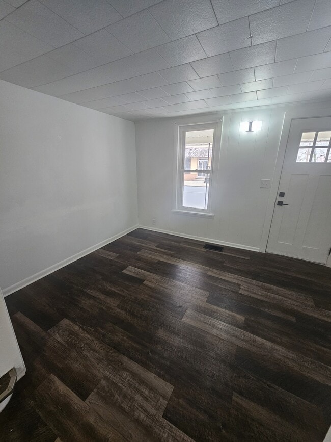 Photo - 330 S 9th St