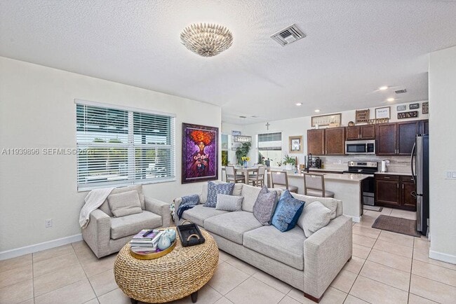 Photo - 8175 NW Greenbank Cir