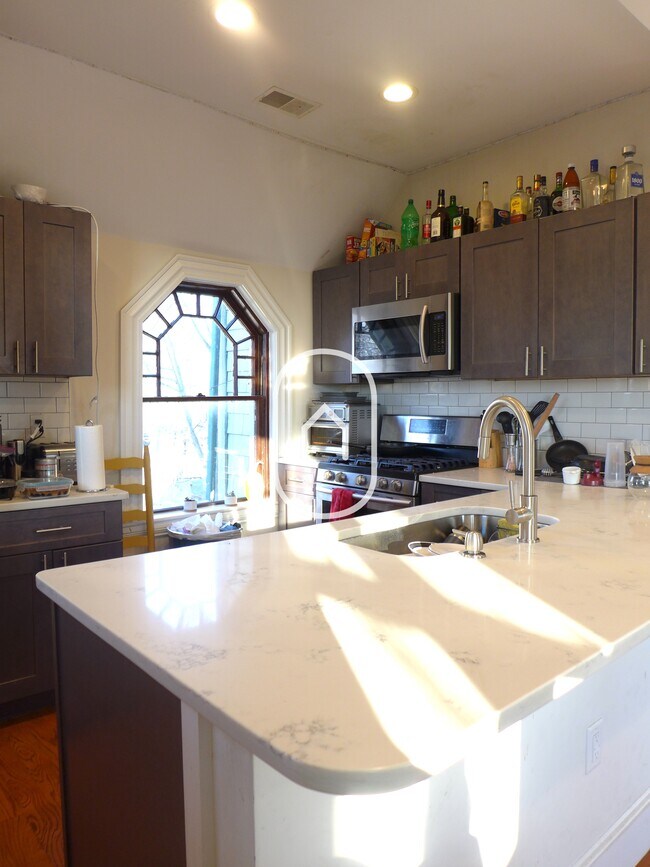 Photo - 60 Beech Glen St