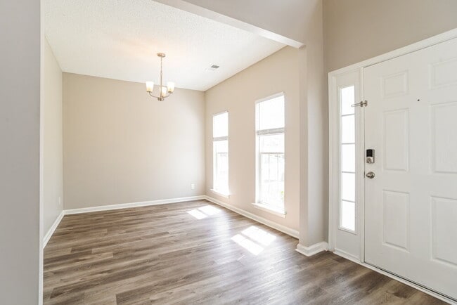 Photo - 226 Everett Park Dr