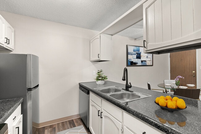 Bridlewood Apartments