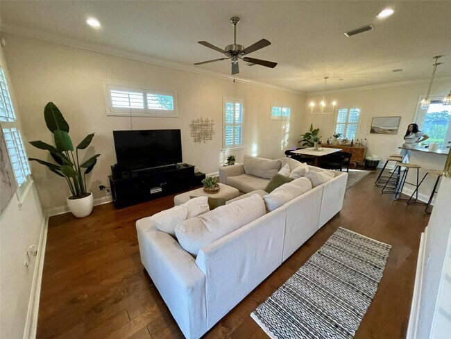 Photo - 2610 Grace Manor