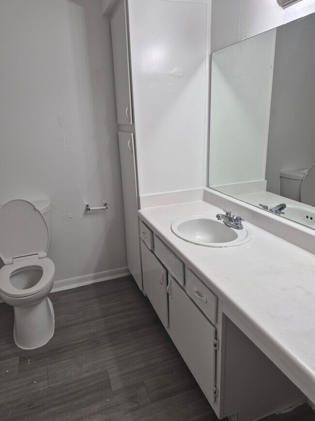 Photo - 9701 Forum Park Dr Unidad 414